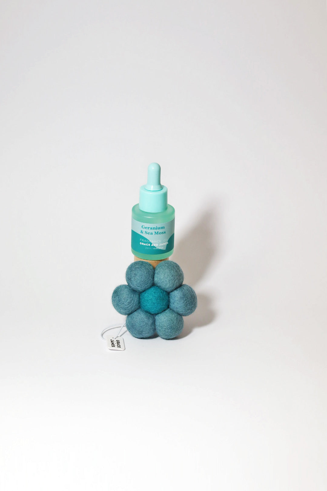 Grace and James Felt Air Freshener Geranium & Sea Moss Bloom