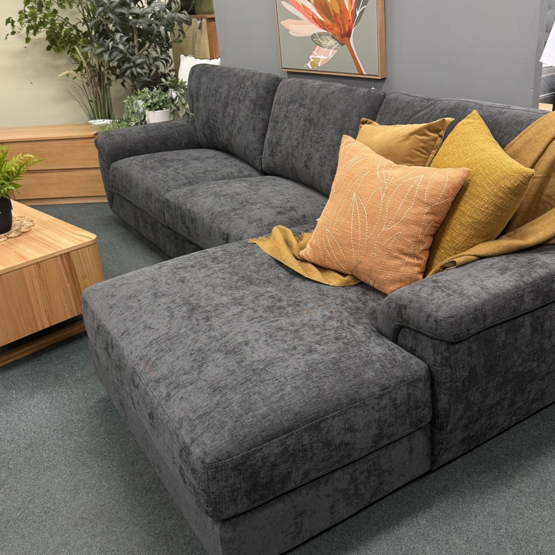 Idaho Chaise Fabric Lounge