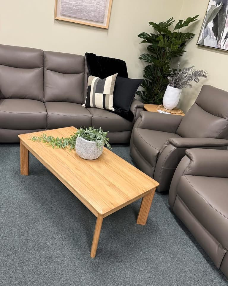 Morris Leather Lounge Suite