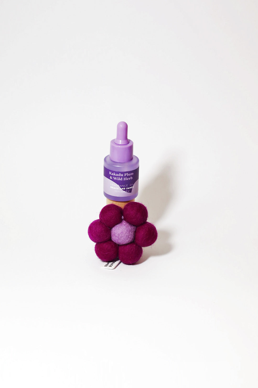 Grace and James Felt Air Freshener Kakadu Plum & Wild Herb Bloom