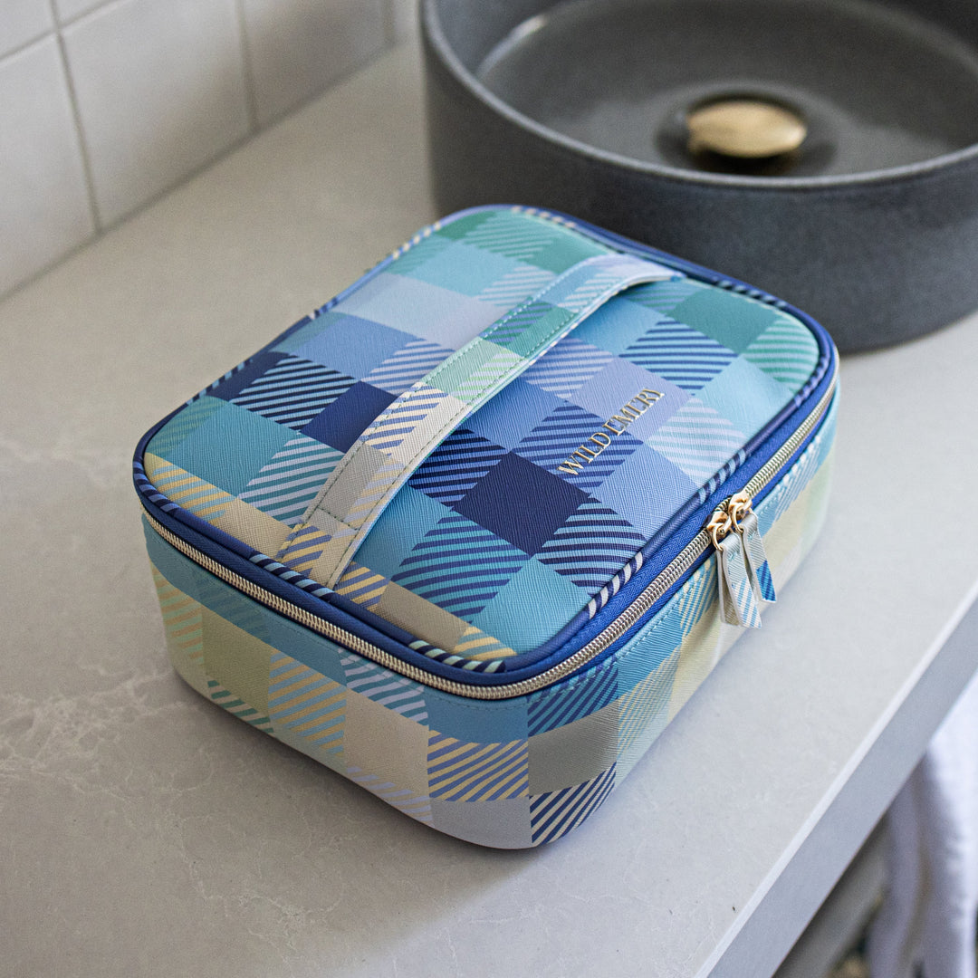 Wild Emery Large Blue Toiletry Bag